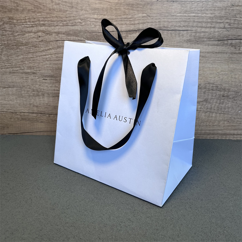 Wholesale paper handle bag for jewelry watch 