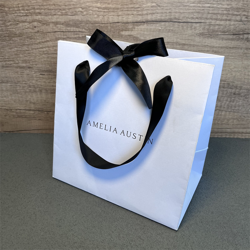 Wholesale paper handle bag for jewelry watch 