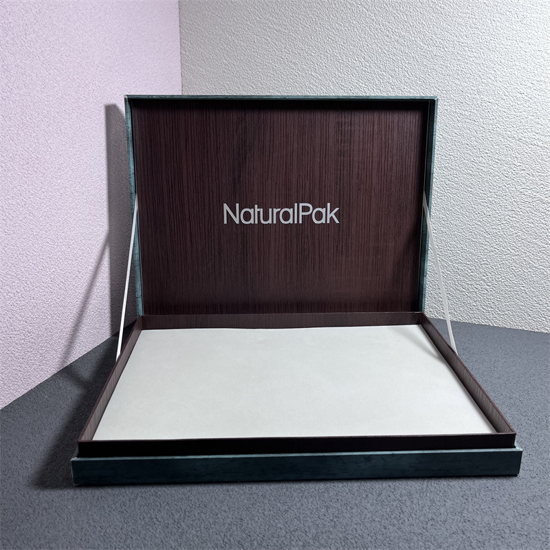 Luxury Wood Texture Paper Gift Packaging Box for Gift Watch Jewelry