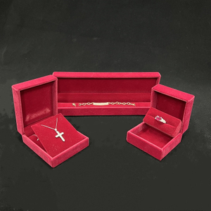 Custom Packaging Red Velvet Box for Ring Pendant Bracelet Box