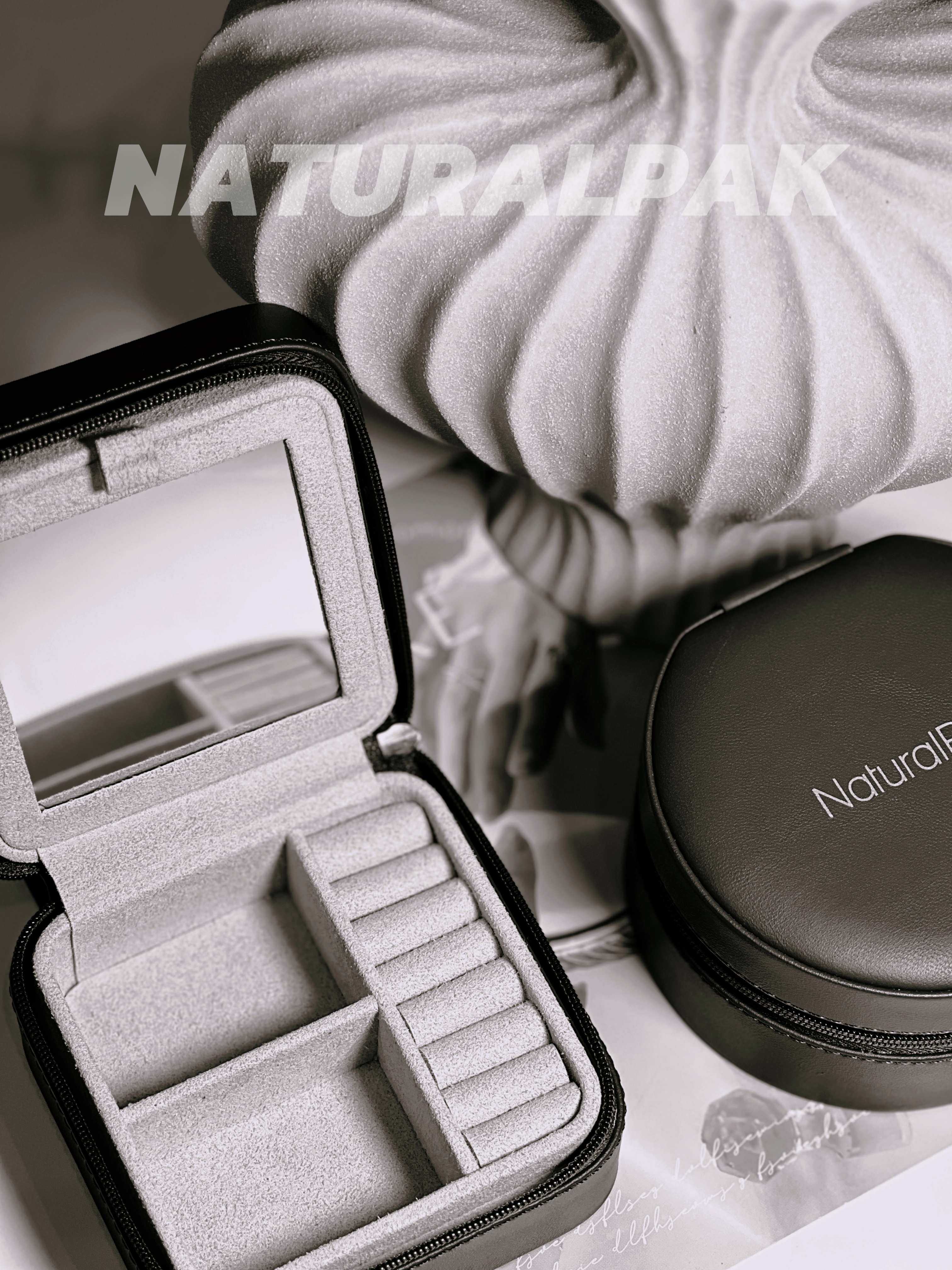 Luxury Branded Jewelry Small Gift Packaging Box for Gift Jewelry Watch Travel