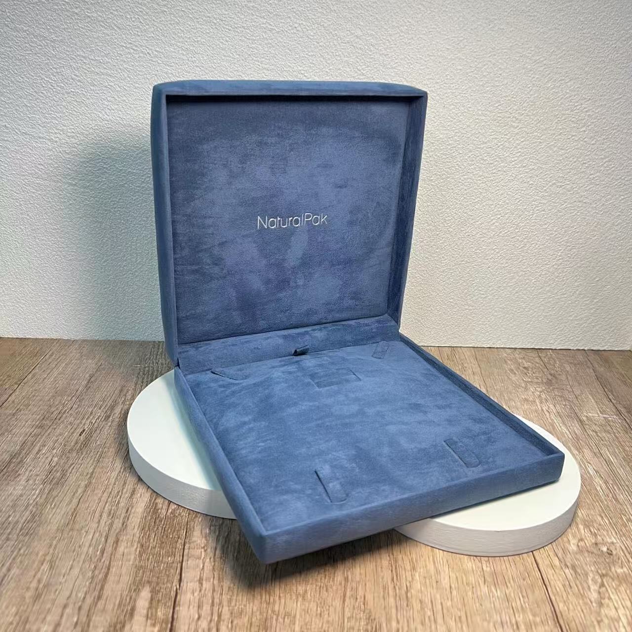 Custom Jewelry box Luxury suede for diamond